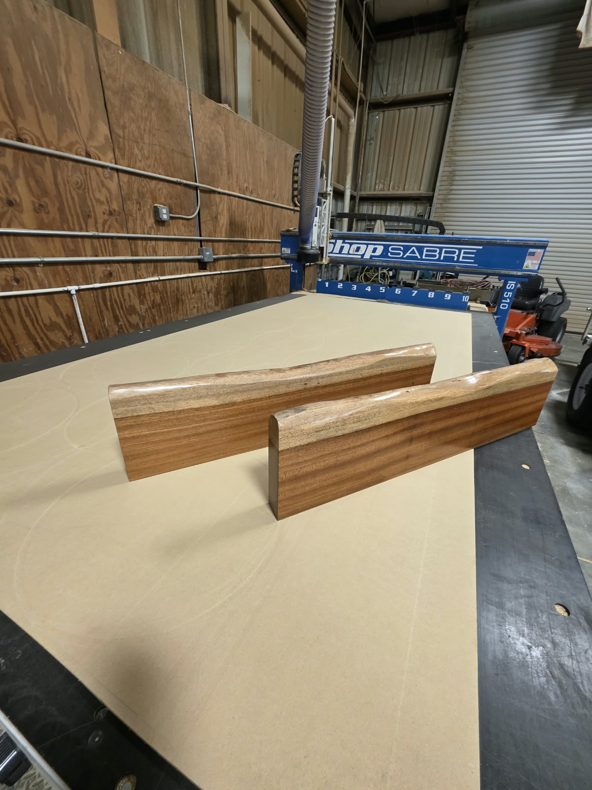 Solid Wood Floating Shelf – Live Edge | Custom Sizes Available
